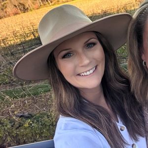 Meet your Posher, Sara